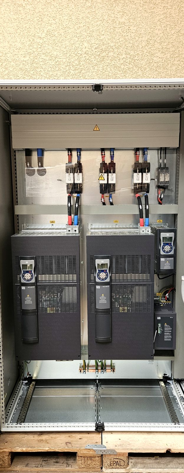 Madar — WEG ADV200 drive cabinet