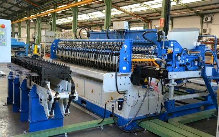 Welded mesh machine